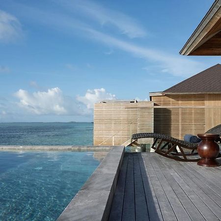 Madifushi Private Island Hotel มีมุ อุทุรุ ภายนอก รูปภาพ