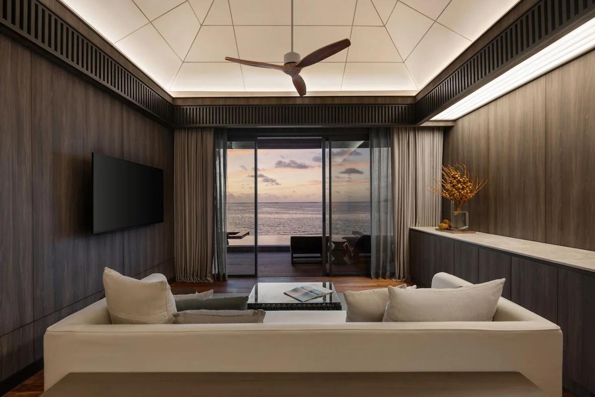 Madifushi Private Island Hotel มีมุ อุทุรุ ภายนอก รูปภาพ