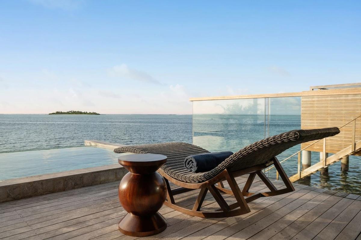 Madifushi Private Island Hotel มีมุ อุทุรุ ภายนอก รูปภาพ